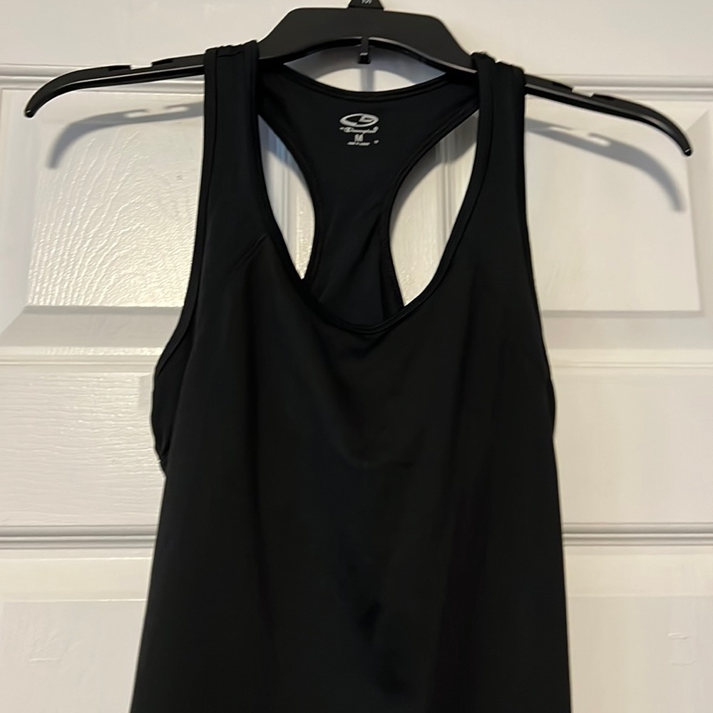 Black woman’s sport top
